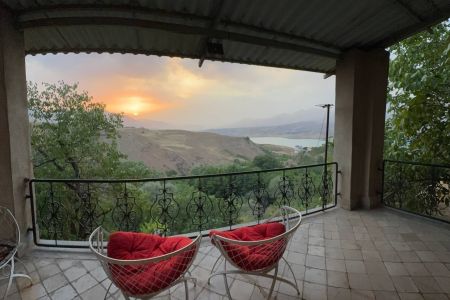 Renting a villa in Taleqan - Zidasht
