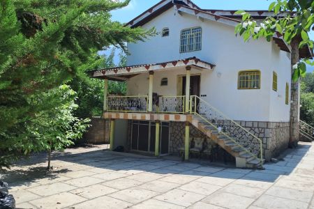 اجاره ویلا حیاط دار در کلاردشت - حسنکیف