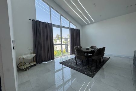 اجاره ویلا با استخر آبگرم در چهارباغ - سنقرآباد