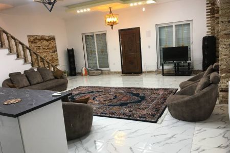 اجاره ویلا استخردار در محمودآباد