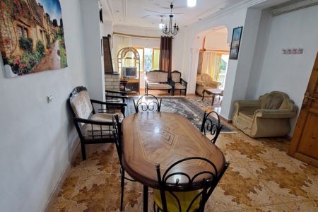Renting a beachfront apartment in Mahmudabad - Unit 4