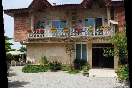 Renting a villa with a pool in Namak abrud - Heir Stone