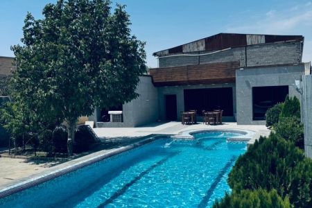 اجاره ویلا استخردار در چهارباغ