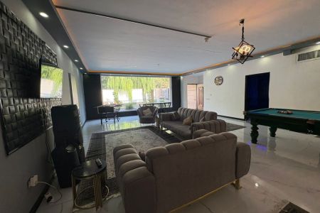 ویلا استخردار در سهیلیه