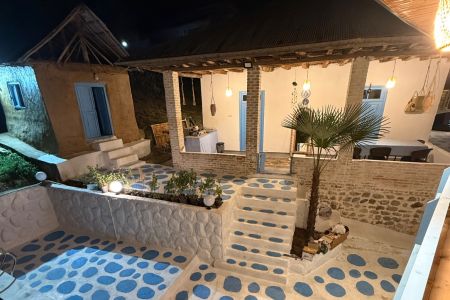 خانه با استخر و معماری خاص در حومه تنکابن