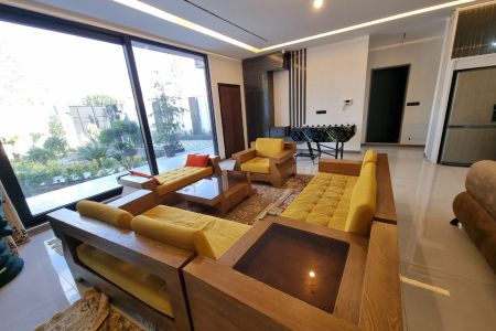 ویلا استخردار در کردان