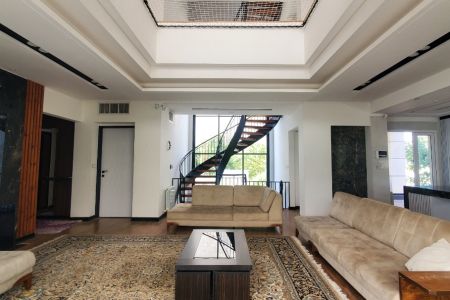 ویلا با استخر و گلخانه در کوهسار - ۵ خوابه