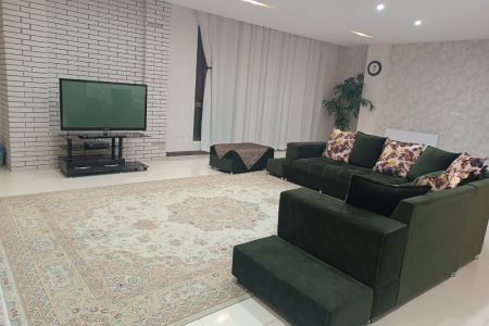استئجار منزل مفروش في شيراز - الطابق الأول