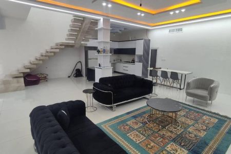 ویلا دوبلکس استخردار در چهارباغ - قاسم گرجی