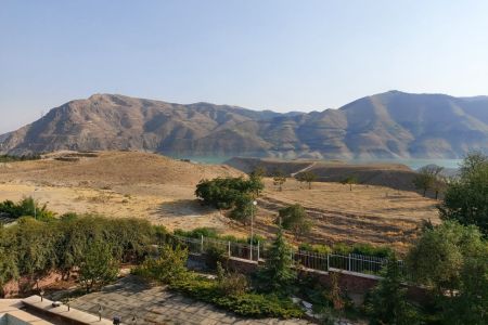 ویلا تریبلکس با حیاط درختکاری شده در لواسان