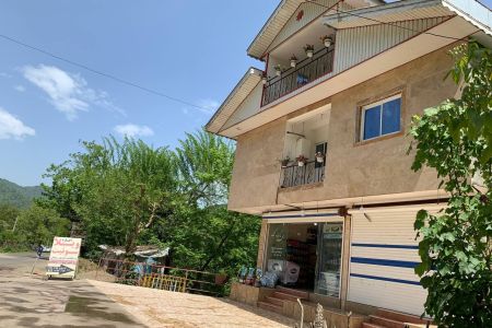 سوئیت با حیاط دلباز در قلعه رودخان - طبقه دوم