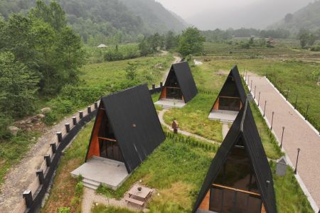 دهکده گردشگری در لفور - رئیسکلا - کلبه ۳