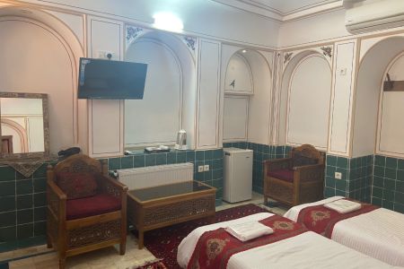 رزرو هتل سنتی در اصفهان - شمعدونی۱