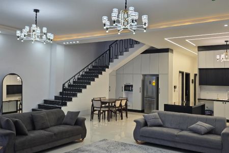 ویلای دوبلکس استخردار کنار ساحل در قشم - ۵ خوابه