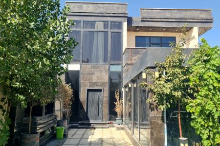 ویلا دوبلکس استخردار در چهارباغ - قاسم گرجی