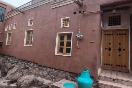 سوئیت سنتی در ابیانه - همکف - واحد ۳