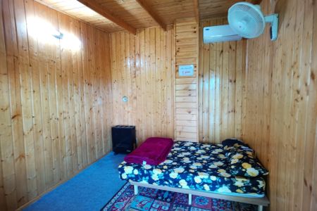 بومگردی نزدیک به ساحل دریا در رامسر