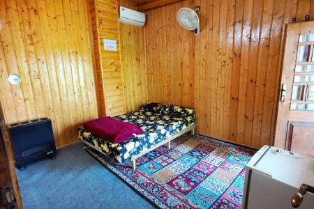 بومگردی نزدیک به ساحل دریا در رامسر