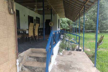 خانه روستایی حیاط دار در صومعه سرا - مرکیه