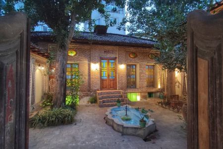 خانه سنتی تاریخی با معماری عصر قاجار در بابل