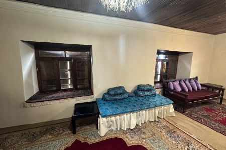 اجاره خانه سنتی با نمای کاهگلی در جواهرده