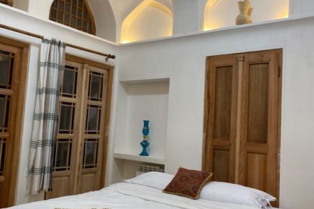 هتل سنتی در کاشان - اتاق عقیق
