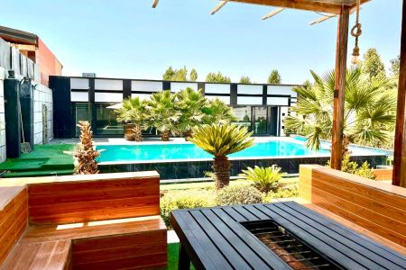 اجاره ویلا استخردار در چهارباغ