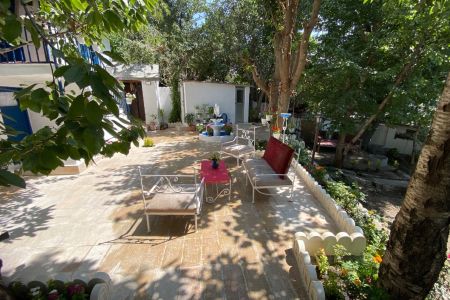 Rustic house for rent in Larijan - Akha