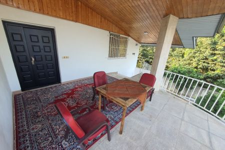 خانه ایوان دار در محمودآباد - میرعلمده