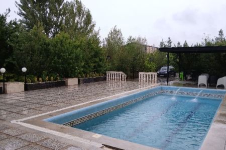 اجاره ویلا استخردار در چهارباغ - کهریزک