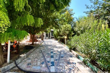 اجاره ویلا دو طبقه استخردار در چهارباغ