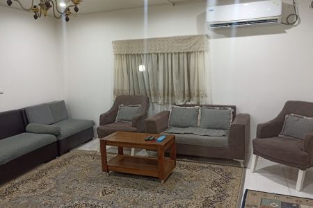 خانه ویلایی با حیاط دلنشین در اصفهان - یفران