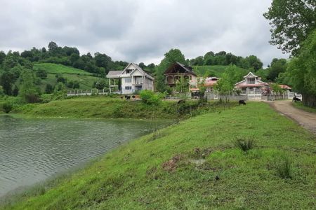 ویلا با چشم انداز برکه در لاهیجان - تازه آباد