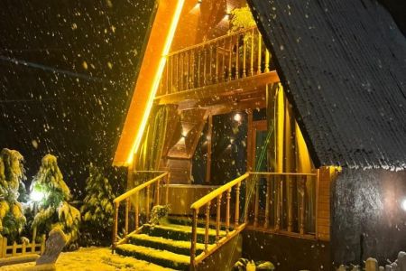 کلبه سوئیسی با وان جکوزی در بابلکنار - هلی خال