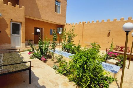 رزرو بوم گردی در اردستان - سی طاقچه