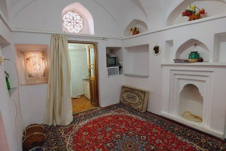رزرو بوم گردی در اردستان - صدطاقچه