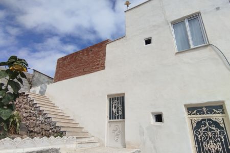 سوئیت در نمین - میرزانق - زیر همکف