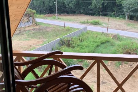 کلبه سوئیسی جنگلی در لفور - شارقلت