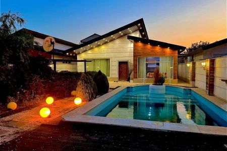 ویلا استخردار در چهارباغ - نزدیک اوغلان تپه