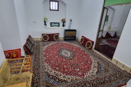 Booking an eco-lodge in Abuzeydabad - Hosseinabad - Madar