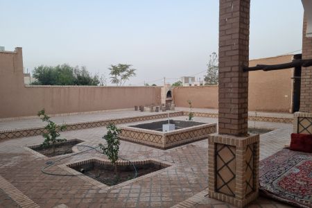 Booking an eco-lodge in Abuzeydabad - Hosseinabad - Madar
