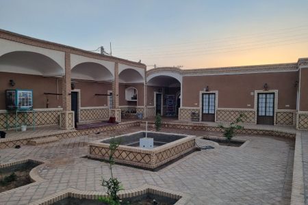 Booking an eco-lodge in Abuzeydabad - Hosseinabad - Madar