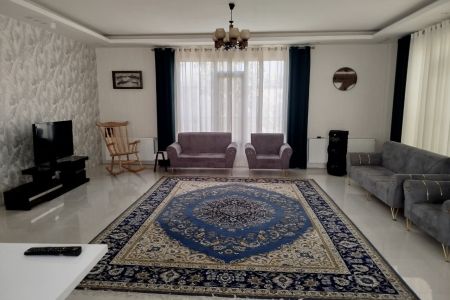 اجاره ویلا استخردار در چهارباغ - ملک آباد