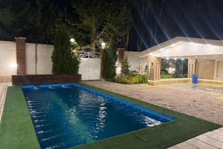 اجاره ویلا با استخر روباز در چهارباغ