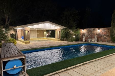 اجاره ویلا با استخر روباز در چهارباغ