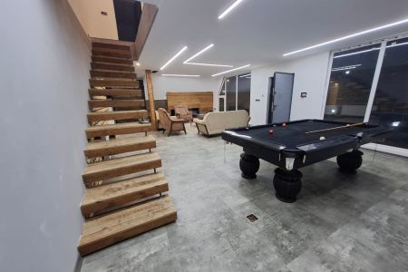 ویلا با نمای سوئیسی در چهارباغ - قاسم آباد گرجی