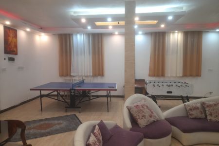 خانه ویلایی با استخر آبگرم در کردان - تکیه