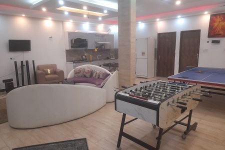 خانه ویلایی با استخر آبگرم در کردان - تکیه