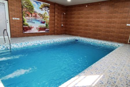 Booking a villa with a Chaharbagh spa pool - Zaki Abad