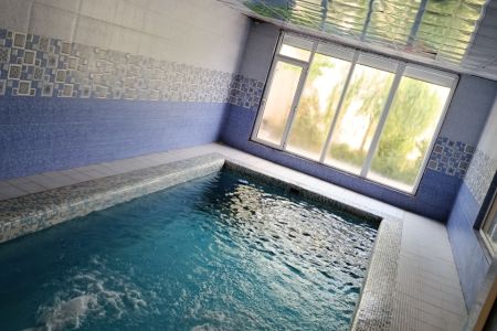 اجاره ویلا استخردار در چهارباغ - لشگرآباد